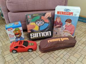 lot 252 image: Mr. Potato Head, Rummy Game, Simon,...