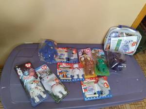 lot 254 image: Beanie Babies New In Packaging...