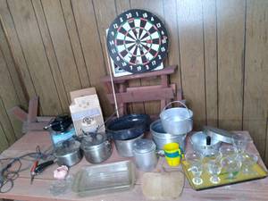 lot 266 image: Regant Vintage Dartboard, Devilbiss...