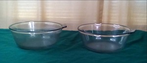 lot 201 image: (2) Vintage Pyrex Casserole Dishes ...