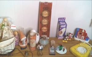 lot 203 image: Vintage Items See Photos...