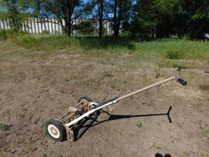 1 - Scotts 18 Push Lawn Mower
