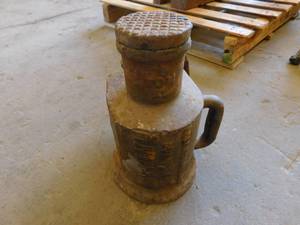 Vintage 15 Ton Train Jack