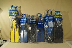 6 Cressi Pro Light Diving Fins