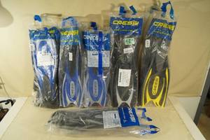 6 Cressi Frog Plus Diving Fins