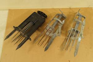 3 Mole Traps