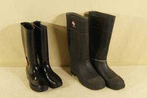 2 Sets of Rubber Boots