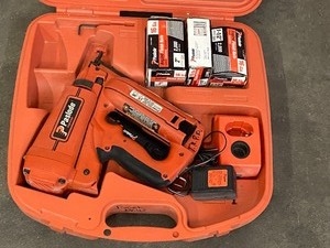 Paslode Impulse IM250A Cordless Angled Finish Nailer