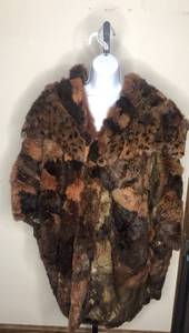 lot 2 image: Fur Poncho