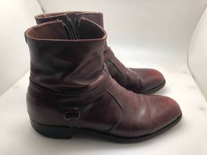 lot 14 image: Brown Mid-Cowboy Boots (Mens Size 11)