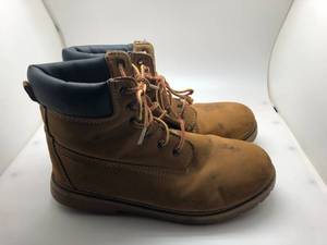 lot 16 image: Classic Timberland Boots (Mens Size11.5)