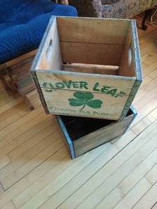 2 Wood Cloverleaf Boxes