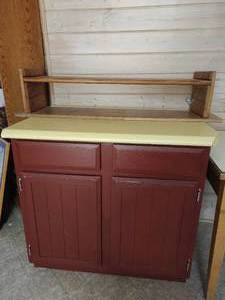Cabinet with removable top shelf