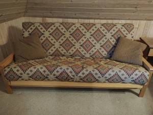 Futon Couch with 2 pillows