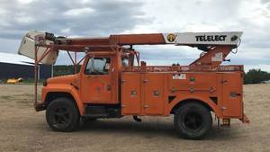 1983 International S 1600 Bucket Truck