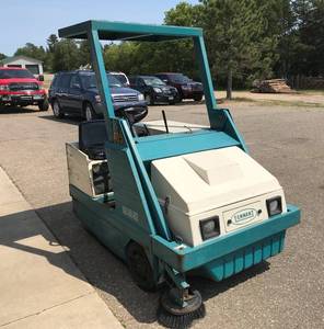 1990 Tennant 235 Sweeper