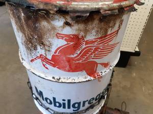 lot 40 image: MOBIL Red Pegasus 120lb Grease Can w Antique Cart