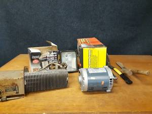 lot 39 image: Electric Motor (14 HP 1 Phase), Towing Mirrors, Heater, Halogen Light and Hedge Clippers