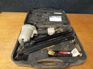 lot 112 image: Porter Cable Pneumatic Framing Nailer - Untested