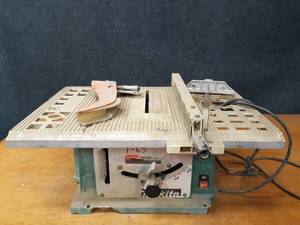 lot 116 image: Makita Model 2708 8 Table Saw - Tested and Works