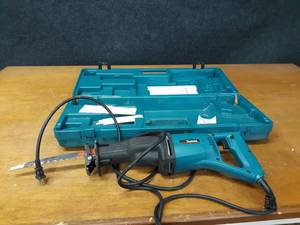 lot 118 image: Makita Reciprocating Saw - Tested and Works