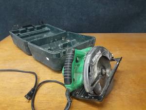 lot 126 image: Hitachi 7-14 Circular Saw w Case - Tested and Works