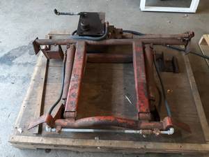 lot 200 image: Truck Bed Hoist Assembly w PTO Pump and Tank