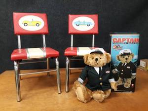 lot 216 image: Texaco Bear in a Can & Childrens Chairs