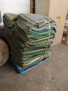 lot 212 image: Lot of (5) Moving Blankets - Choice from pallet