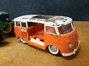 lot 219 image: Buddy L Volkswagen Van and John Deere Tractor Toy