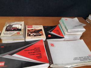 lot 220 image: Lot of (19) GMC Truck Service Manuals 1987, 1988, 1990 & 1993