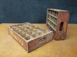 lot 286 image: Lot of (2) Minars St. Cloud MN Wood Soda Crates