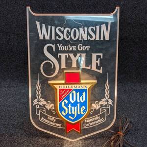 lot 61 image: Old Style Wisconsin Lighted Sign