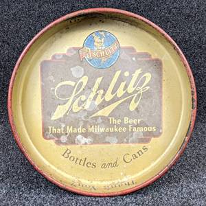 lot 89 image: Schlitz Beer Tray