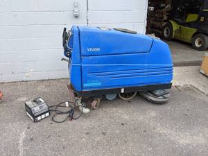 lot 179 image: Vision Powered Floor Cleaner w Charger - Tested and Works