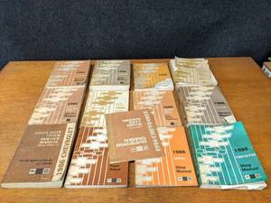 lot 252 image: Lot of (13) 1986 Chevrolet Car  Truck Service Manuals