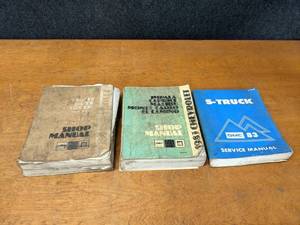lot 254 image: Lot of (3) 1983 Chevrolet Car  Truck Service Manuals