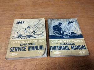 lot 261 image: Lot of (2) 1967 Chevrolet Series 10-60 Truck Overhaul and Service Manuals