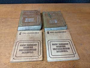 lot 264 image: Lot of (4) 1983 Oldsmobile Service Manuals