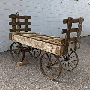 lot 3 image: Railroad Wagon - 78 x 33 x 36