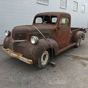 lot 2 image: 1946 Dodge Pickup - No Title - Great Rat Rod Start