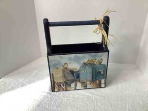 lot 32 image: US Mail Bin