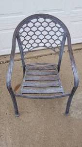 lot 64 image: Patio Table and 4 Chairs