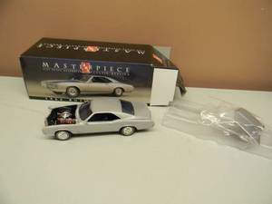lot 2 image: AMT MASTERPIECE ASSEMBLED PLASTIC 125 SCALE 1966 BUIK RIVIERA - IN BOX - NICE - SEE PICTURES