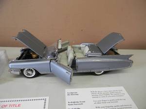 lot 15 image: THE DANBURY MINT 124 SCALE LIMITED EDITION 1960 CADILLAC ELDORADO BIARRITZ - IN BOX - GREAT PIECE - SEE PICTURES