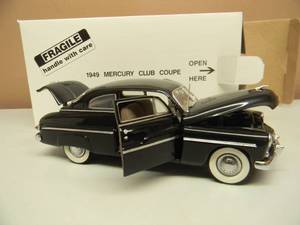 lot 29 image: THE DANBURY MINT 124 SCALE 1949 MERCURY CLUB COUPE  - IN BOX - GREAT PIECE - SEE PICTURES