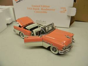 lot 37 image: THE DANBURY MINT 124 SCALE LIMITED EDITION 1956 BUICK ROADMASTER CONVERTIBLE  - IN BOX - GREAT PIECE - SEE PICTURES
