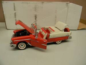 lot 39 image: THE FRANKLIN MINT 124 SCALE LIMITED EDITION 1955 CHEVROLET BEL AIR CONVERTIBLE - IN BOX - GREAT PIECE - SEE PICTURES