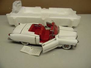 lot 53 image: THE FRANKLIN MINT 124 SCALE LIMITED EDITION 1953 CADILLAC ELDORADO CONVERTIBLE - IN BOX - GREAT PIECE - SEE PICTURES