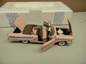 lot 55 image: THE FRANKLIN MINT 124 SCALE 1958 EDSEL CITATION - IN BOX - GREAT PIECE - SEE PICTURES